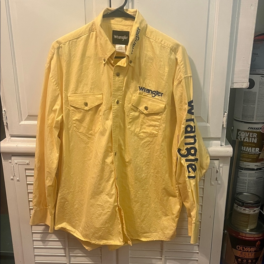 Wrangler Men's Casual Yellow Button Down Shirt